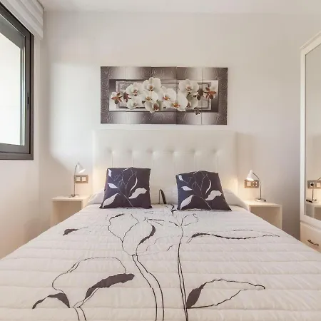 Belvilla By Oyo Modern In 팔라모스